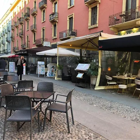 Romantici Navigli Milan